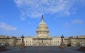 美專家：民主黨拿下眾議院已成定局，重奪參議院非常現實