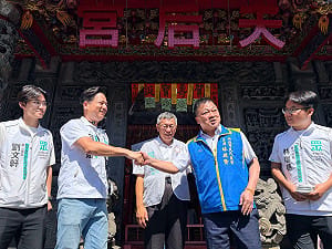 與柯文哲和邱臣遠同框是否觸黨紀？ 林啟賢：我是以天后宮主委身分出席