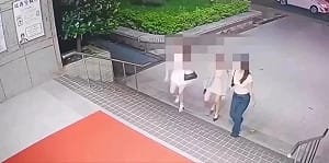 搭手扶梯遭Apple Watch遙控偷拍！色男翻閘門落跑 警積極追查中