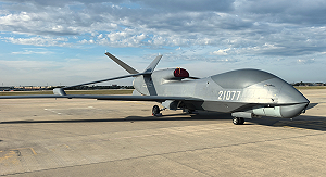 中國首部署「無偵-7」無人機秀軍事實力　稱擴大南海黃岩島控制範圍