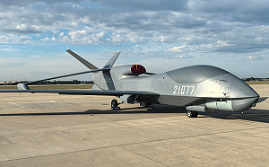 中國首部署「無偵-7」無人機秀軍事實力　稱擴大南海黃岩島控制範圍