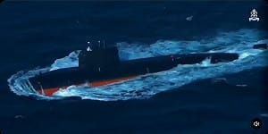 （影）另類耀武揚威！中國轉發巴基斯坦新購麒麟級潛艦首射CM-708UNB潛射反艦巡弋飛彈畫面