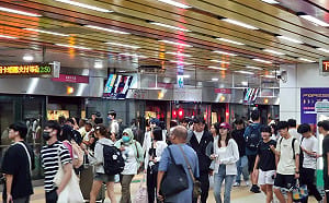 高雄捷運尖峰時段故障！260名乘客被請下車  高捷發聲明致歉
