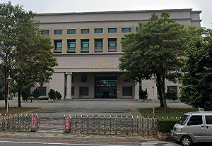 嘉義縣義竹鄉民代表爲連任送水果禮盒賄選遭逮！ 檢諭8萬元交保
