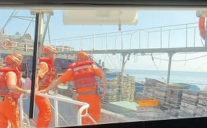澎湖海巡強力執法  連續兩天日查扣越界作業的中國漁船