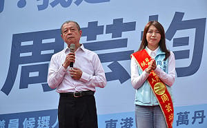 周典論交棒、女兒周芸均競總成立   藍白同台力挺、逾五千人到場　