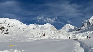 尼泊爾希姆隆峰基地營遭雪崩掩埋 15名工作人員罹難