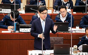 議員質疑漠視大樹交通建設     陳其邁：捷運紫線一定會蓋到佛光山  