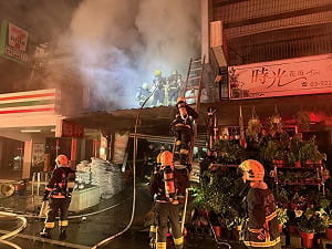 宜蘭員山建材行大火 4人命喪火窟