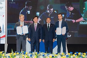 林佳龍見證台瓜里程碑　促投資媒合、啟動電巴及碳權合作