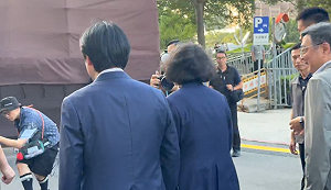 影》蔡英文驚喜現身引發騷動！賴清德見歷史級洋流人潮：我非常感動