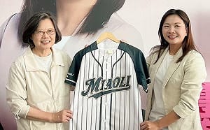 出訪前特赴苗栗！ 蔡英文與縣長候選人陳品安合體 更允任競總榮譽主委