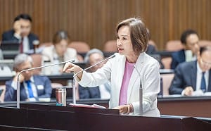 憂兒少染毒與再犯率雙飆升    柯志恩總質詢批政府反毒失能