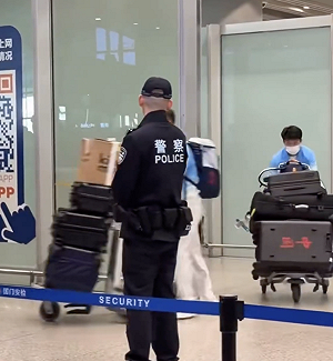 （影）嘴上說抗日 行李很誠實? 中亞運選手買爆日貨 還鬧出這些行徑..... 