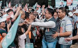 被百戰百勝大魔王丟水裡？黃世杰笑了：請市民把我丟進市府