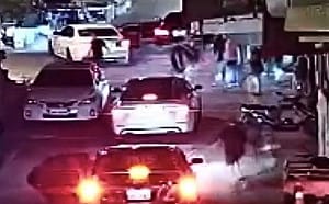 金門當街持刀追砍！20多人追殺1人 33歲主嫌羈押禁見