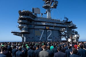部署第320天  赫格塞斯登林肯號：「歡迎水兵回家」