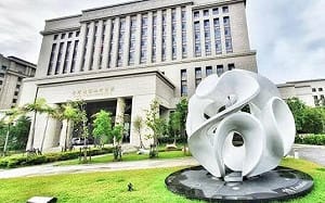 桃園幼稚園老師強吻6歲女童10秒！要求對家長保密 一審判囚3年3月