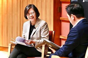 蔡英文訪美惹怒北京！《環球時報》痛批「徹底賣台」 台積電赴美成開火焦點