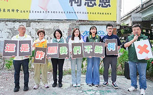 嚴正宣告「這是詐騙！我們不挺柯」 遭冒名同掛看板綠議員籲選民勿上當