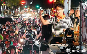 沈伯洋開箱中山大同5政見　一句「不會照PPT唸」暗酸蔣萬安惹笑