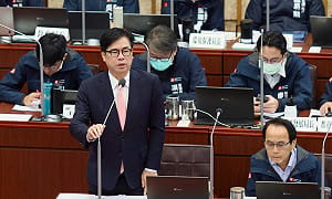 推動高雄第二國際機場規劃　 陳其邁：完善南部航空運輸布局  