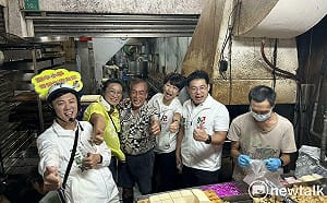陳亭妃偕議員候選人走訪新營鹽水市場　承諾長者福利逐年補足邁向六都第一