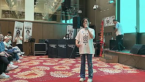陳瑩穿T恤諷農路拓寬案　吳秀華推主題MV「秀台東」