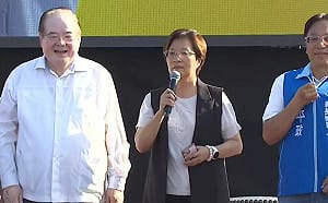王惠美現身藍營造勢掀關注！喊挺核電卻不談魏平政「握手就走」