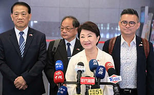 盧秀燕出訪團員有藍委 綠營質疑：個人蜜月經驗不能當隨行理由