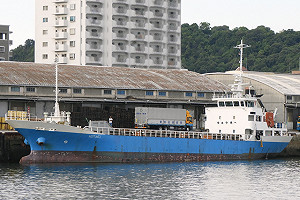 上一站香港？基隆港出現詭異船舶  「海洋之光」示警：行跡可疑