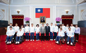 體育
