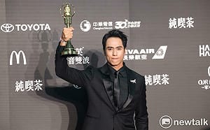 (影)金鐘61》莊凱勛奪影帝三聲道致詞！霸氣高喊「我是台灣演員」網狂讚：帥炸