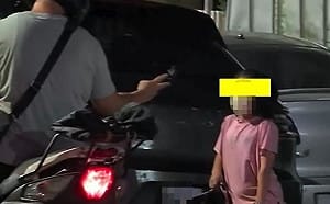 台中街頭虐童！狠父怒斥女童並掌摑  網氣炸：不配為人父