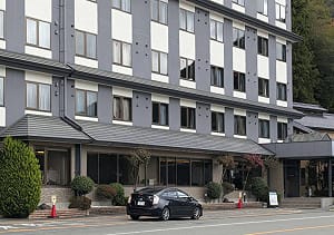 河口湖命案　日媒訪店員：嫌犯購刀時神色異常
