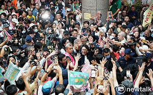 北市藍綠嚴重拉鋸！黃暐瀚分析5份民調：接下來是沈伯洋「上坡區」的開始