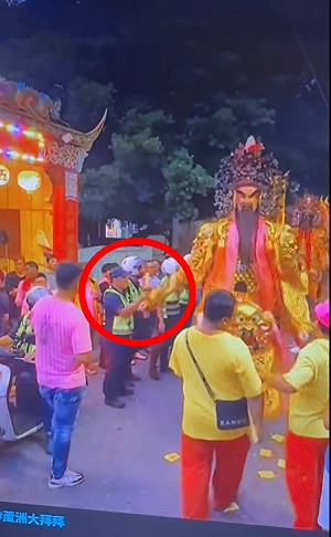 蘆洲大拜拜警指揮棒敲神將引熱議！警澄清：影響交通加強疏導
