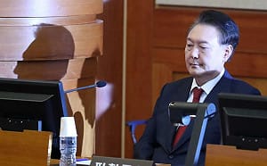 韓前總統尹錫悅戒嚴內亂罪二審開庭 檢強烈要求判處死刑