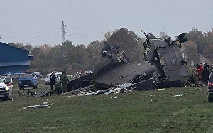 (影) 義軍用CH-47「支努干」直升機墜毀釀4死11傷 總理、國防部長表哀悼
