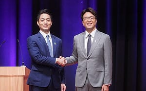 北市長辯論》沈伯洋、蔣萬安首場台北市長電視辯論登場 原規劃彈幕互動喊卡