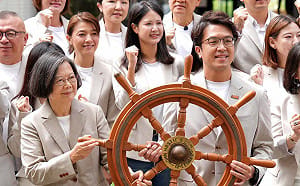 蔡英文宣布加入「大洋流」！沈伯洋明攻深藍大安文山　小英：明晚見