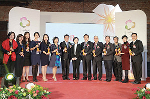 13個團體獲文馨獎   鄭麗君：促進公私協力