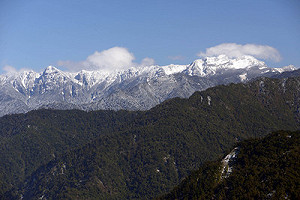 雪霸聖稜線　107年雪季試辦開放