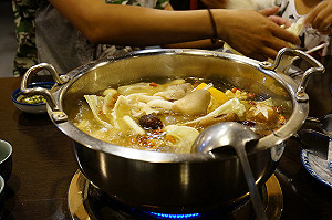 冬天火鍋好好吃  你吃的火鍋料安全嗎？