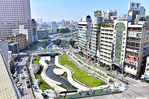 大台中產業創新論壇 林佳龍：做企業堅強後盾