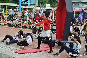 台中家商校慶  女師扮鬼全場驚呆了