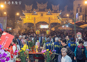 慶祝東隆宮千歲聖誕  東港廟埕熱鬧滾滾一整個月