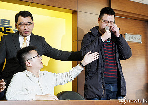 被搜出大量人民幣與簡體帳冊　王炳忠：絕未接受中國資助