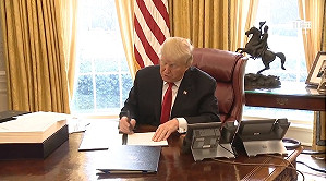 簽署1.5兆美元稅改法案 川普上任最大立法勝利