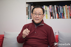 丁守中專訪之三》初選吹捧、造神太封建 國民黨輸到無法再玩這一套